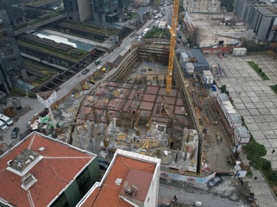 İstanbul Büyükşehir Belediye Başkanı Ekrem İmamoğlu Halaskar Gençlik ve Yaşam Merkezi Şantiyesini Ziyaret Etti